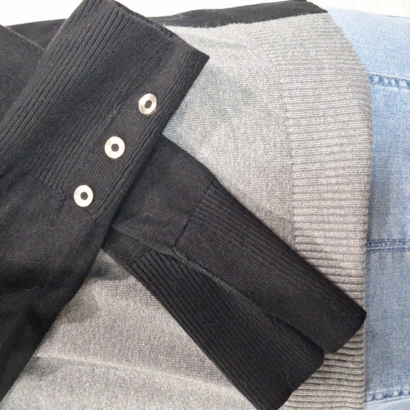 JOSEPH A Black and Grey Color Block Turtleneck Long Sleeve Sweater - Picture 4 of 10